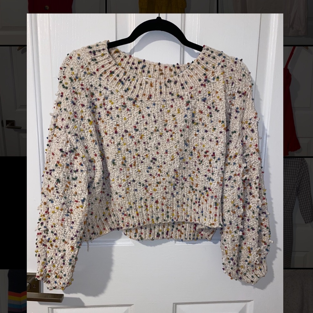 Dotted sweater